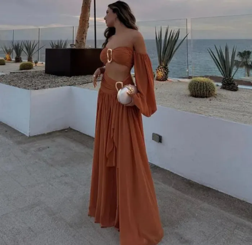 חליפת חצאית חזיה