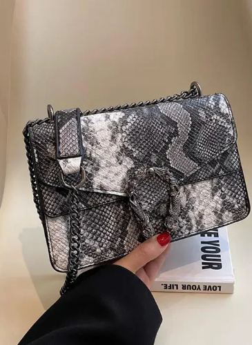 תיק עור נחש